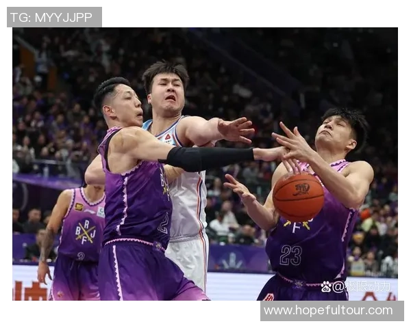 2020CBA新疆队与青岛队激战回顾精彩瞬间与赛场亮点分析