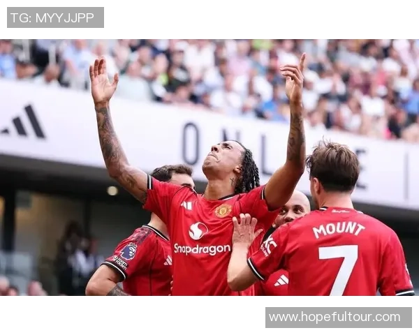 伯恩利对阵曼联精彩直播即将开启快来一起见证比赛盛况 伯恩利对阵曼联精彩直播即将开启快来一起见证比赛盛况