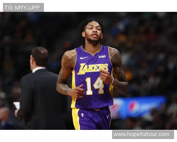 布兰登英格拉姆如何在NBA赛场上展现出色的个人能力与团队合作精神