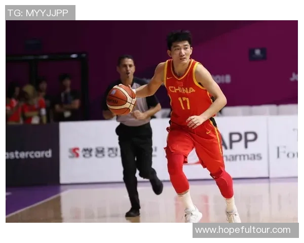 男篮红队迎战哈萨克斯全力争胜展现团队实力与战术配合 男篮红队迎战哈萨克斯全力争胜展现团队实力与战术配合