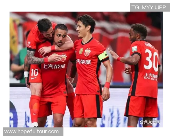 热火与山猫常规赛激战正酣球迷期待精彩对决与绝妙表现