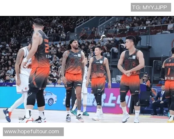 福建男篮对阵辽宁男篮精彩比赛录像回顾与分析