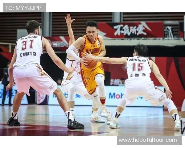 原帅：从新星崛起到篮球场上的领军人物，探索他的成长与未来之路