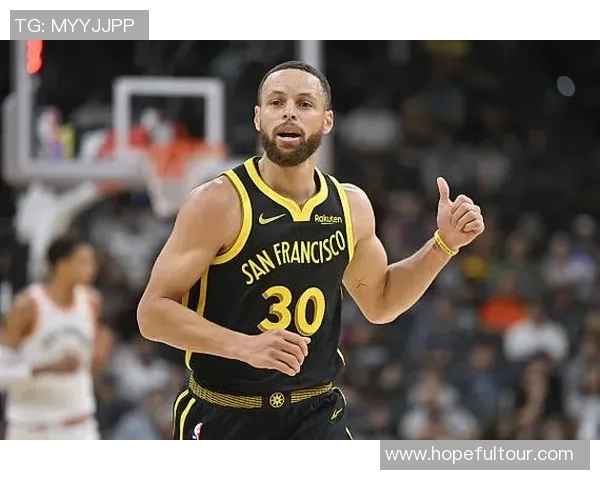 库里三分大赛决赛狂轰20球创纪录荣膺冠军成就辉煌