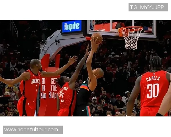 马刺与火箭第二场激战回顾双方球员表现与战术分析