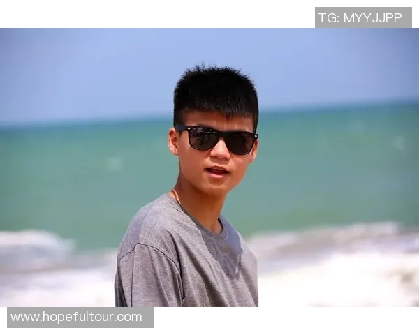 超人篮球明星的传奇之路：从街头到赛场的辉煌历程与梦想追逐